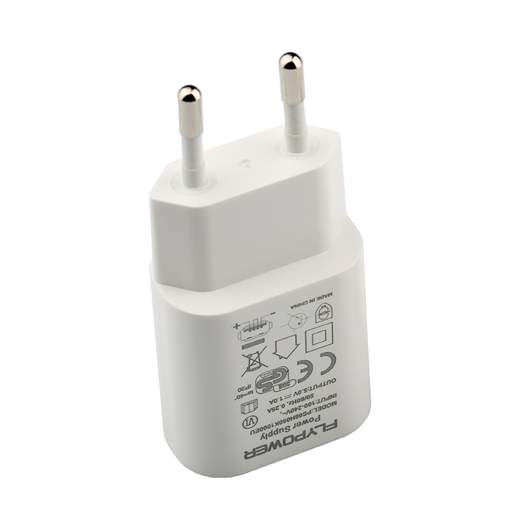 5V2.1A CE USB power adapter white
