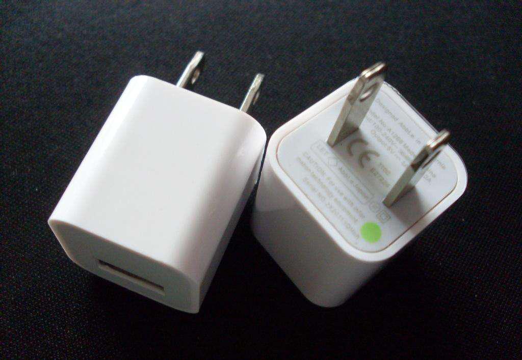 传统5V1A充电器