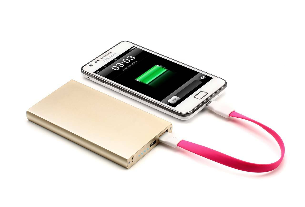 电源适配器厂家：电量越充越少？原来是手机在给充电宝充电？