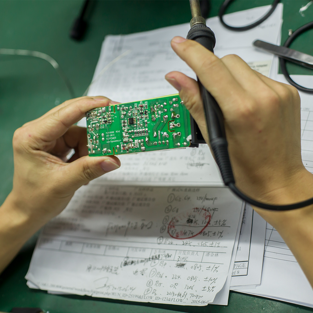 电源适配器的焊点失效机理——飞天鹰科技