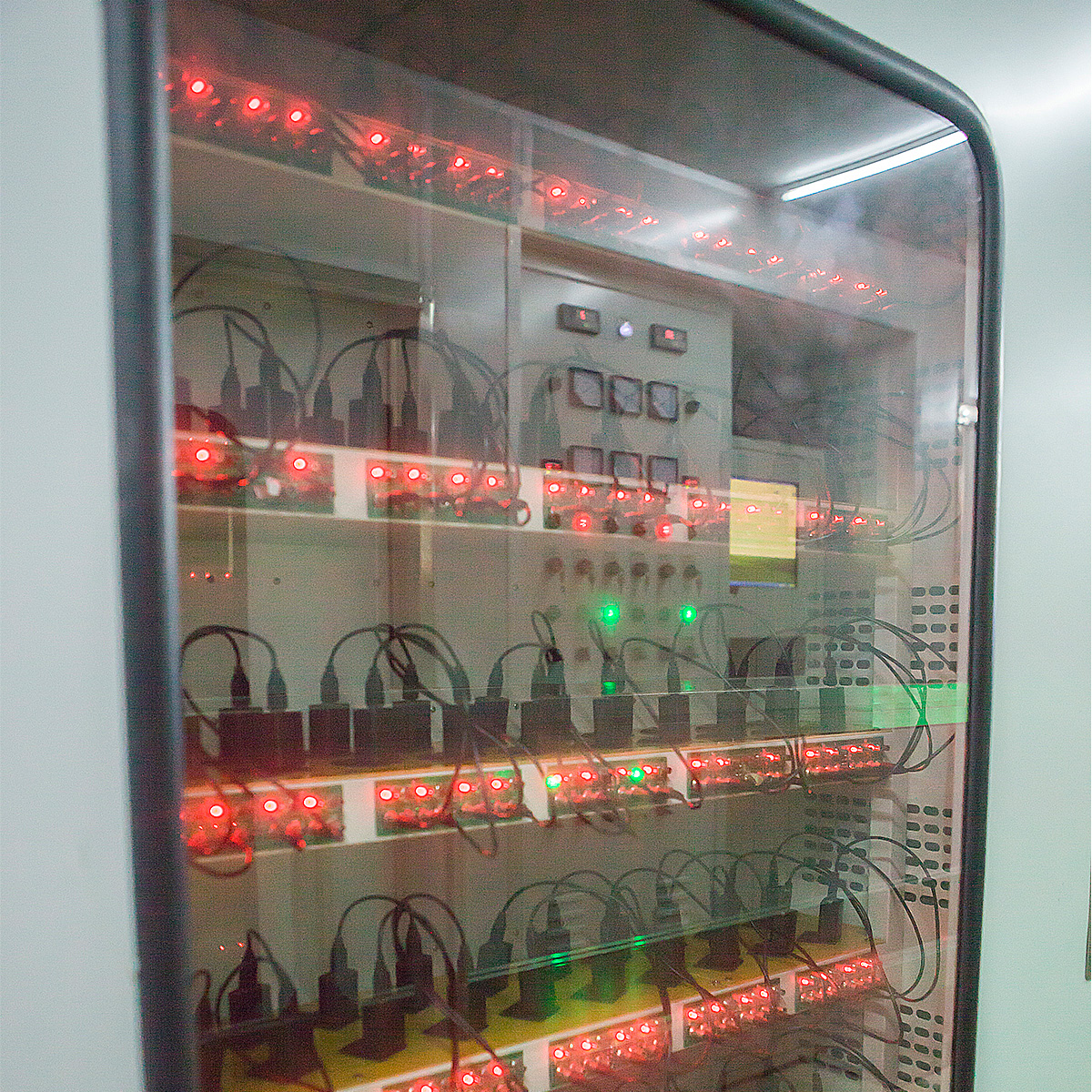 电源适配器|的拓展和安全性——飞天鹰科技