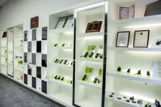 18年电源厂家，只做优质的PD电源适配器