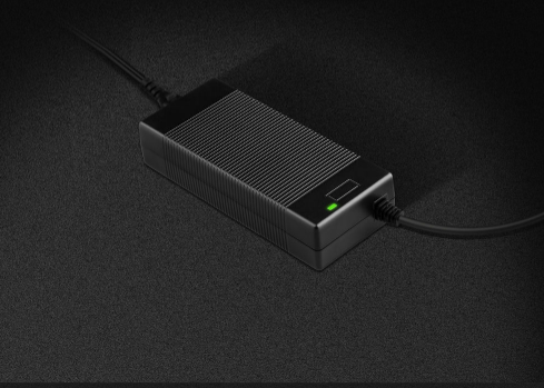 电源适配器厂家：电动车没充满指示灯就变绿是怎么回事？